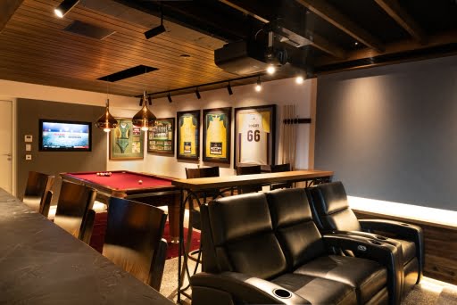 Port Side: The Ultimate Home Sports Bar & Cinema | 04