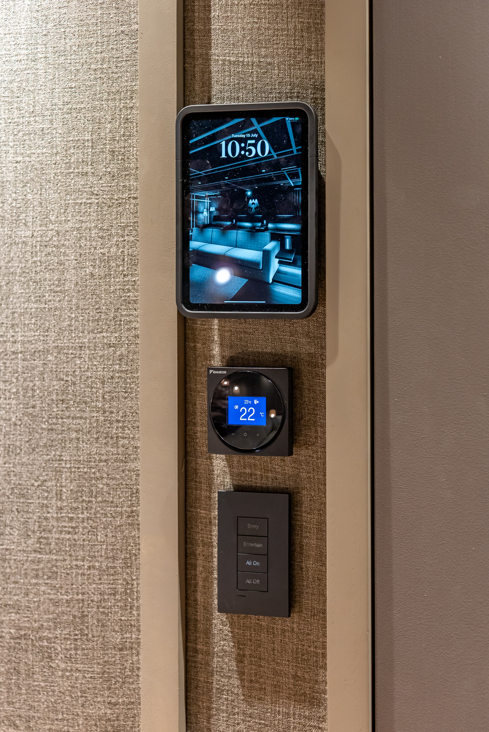 Cinema_room_controls